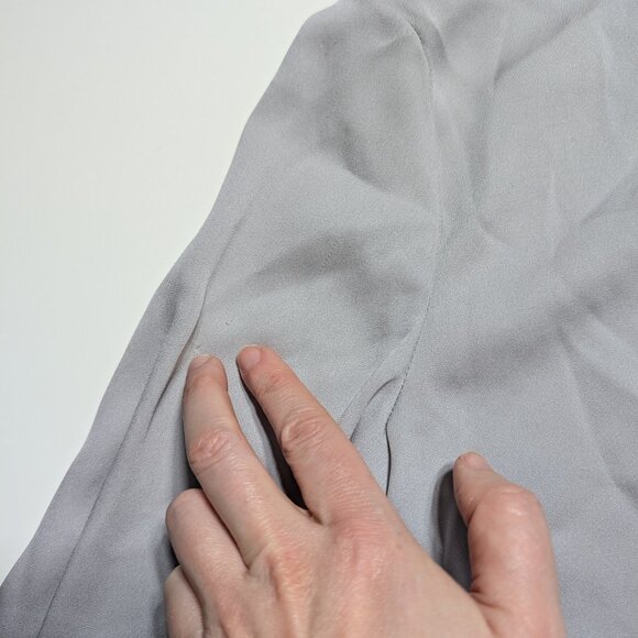 THEORY Gray Classic Fitted Button Up Shirt in Silk Georgette Sz P (XS) $245 - Picture 6 of 8
